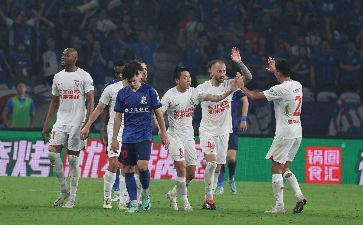 上港队再胜对手，中超领先优势巩固