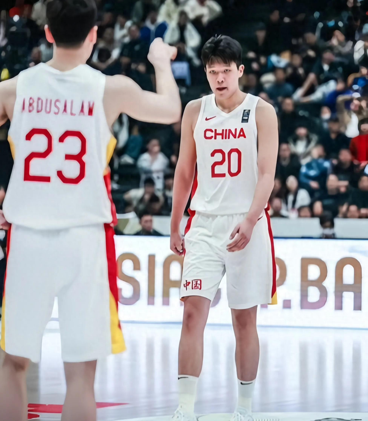 亚洲篮球锦标赛决赛瞩目，即将揭晓冠军