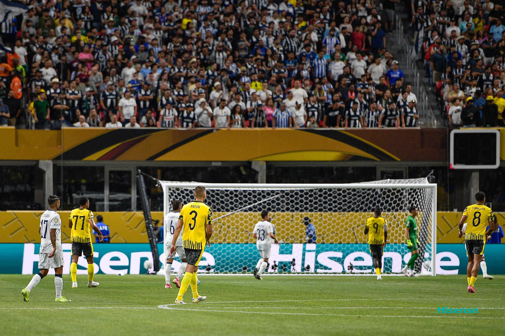 多特蒙德遭遇惊险胜利,继续追赶领头羊 多特蒙德遭遇惊险胜利,继续追赶领头羊