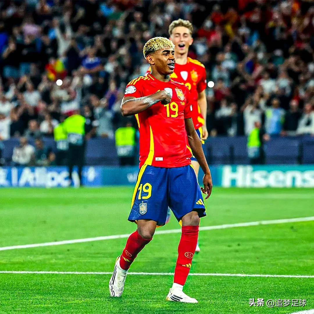 法国队在足球比赛中晋级半决赛 法国队在足球比赛中晋级半决赛