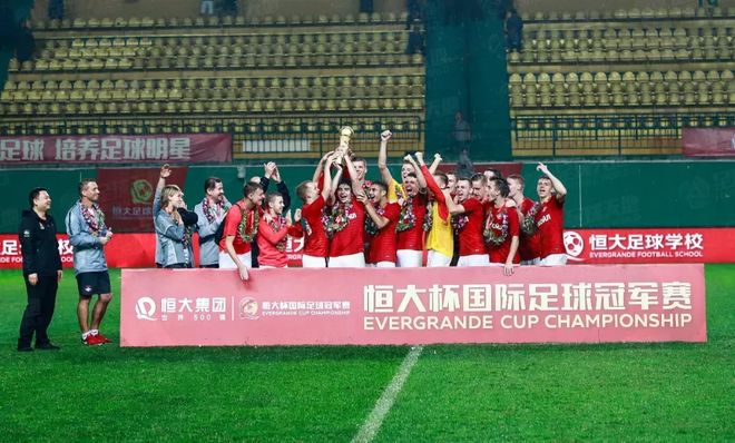 关于广州恒大欢奋地胜足协，夺得指尖渡贝的信息