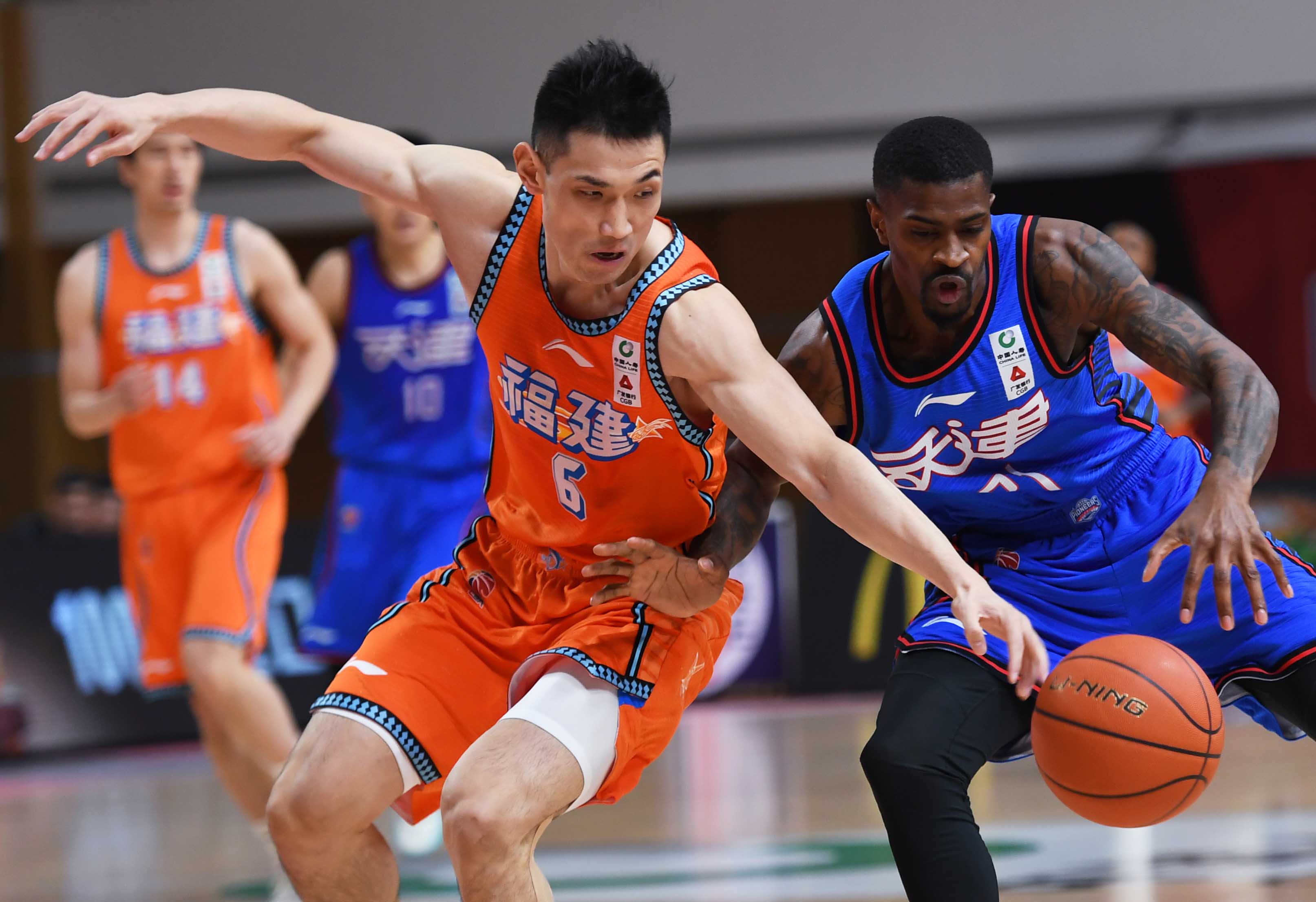 PG中国登录入口-福建队后防失误严重，遭遇两连败