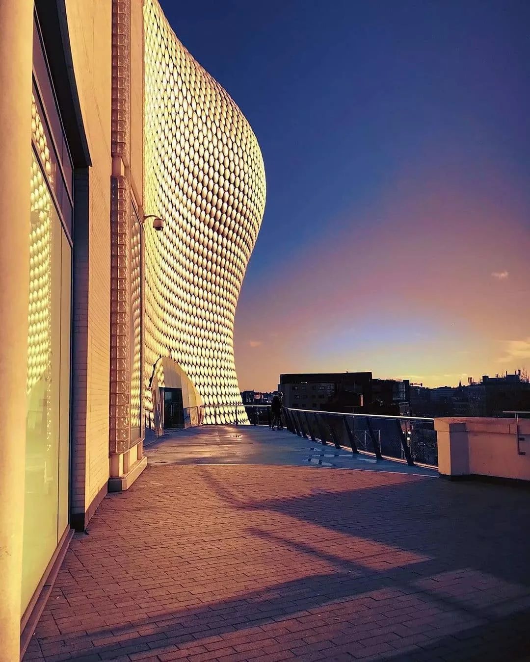 伯明翰城逆袭取胜,成为黑马 伯明翰城逆袭取胜,成为黑马