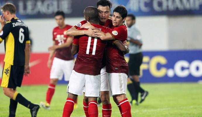 广岛三箭惊险胜出,晋级亚冠决赛的简单介绍 广岛三箭惊险胜出,晋级亚冠决赛的简单介绍