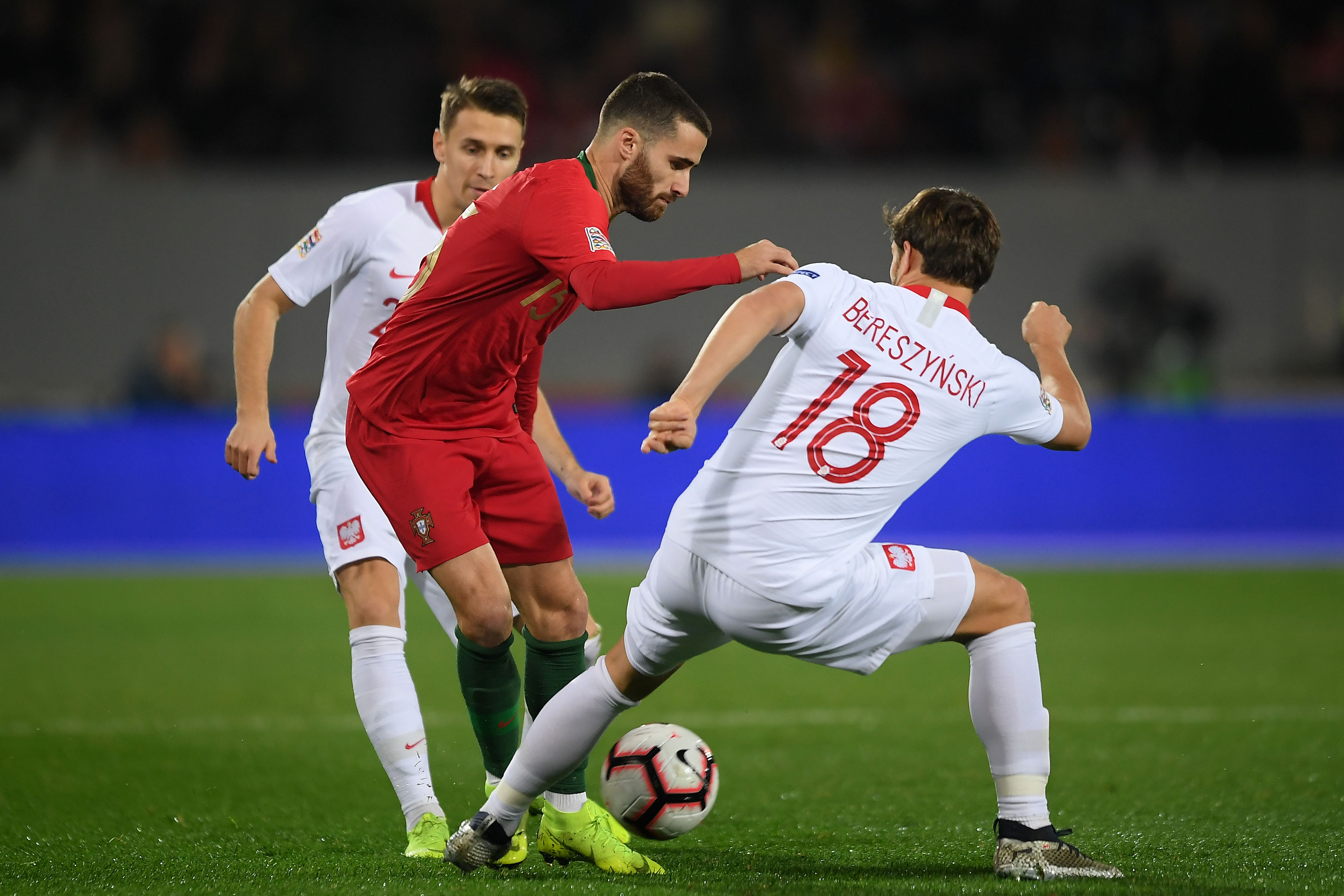 波兰足球冠军联赛夺冠热度日渐升高 波兰足球冠军联赛夺冠热度日渐升高