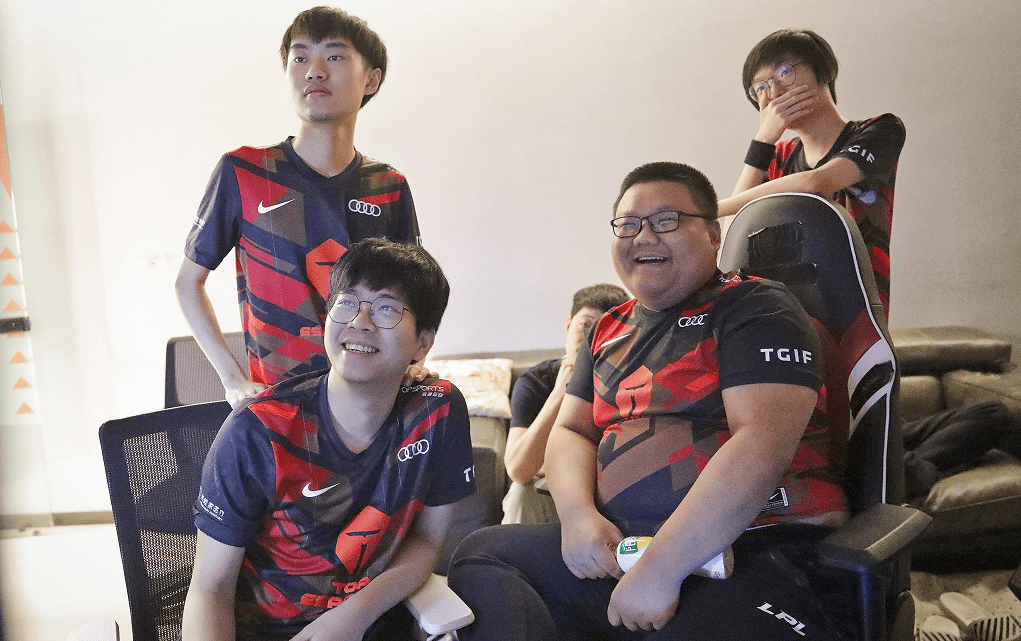 BRO险胜TES,Clid线上压制力十足峡谷大战半决赛,点燃全场激情的简单介绍 BRO险胜TES,Clid线上压制力十足峡谷大战半决赛,点燃全场激情的简单介绍