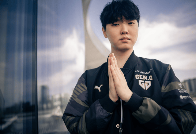 PG电子线上登入-包含JDG血洗NS，Chovy开启传奇时刻强强对话八强赛，成为赛场最大亮点的词条