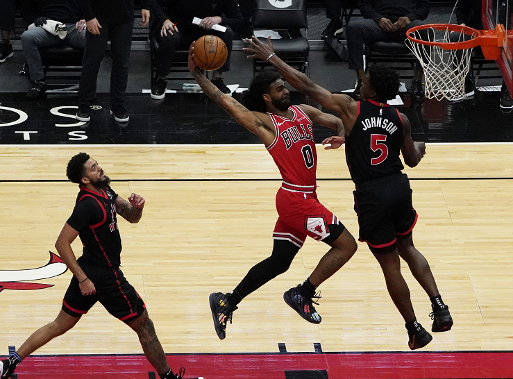 黄色战车横扫太阳,公牛再度败北 黄色战车横扫太阳,公牛再度败北