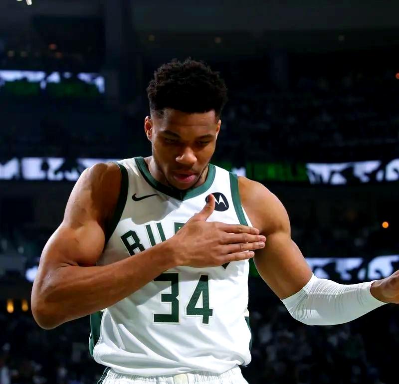 PG电子官网-雄鹿队主教练表态：球队目标是夺得总冠军