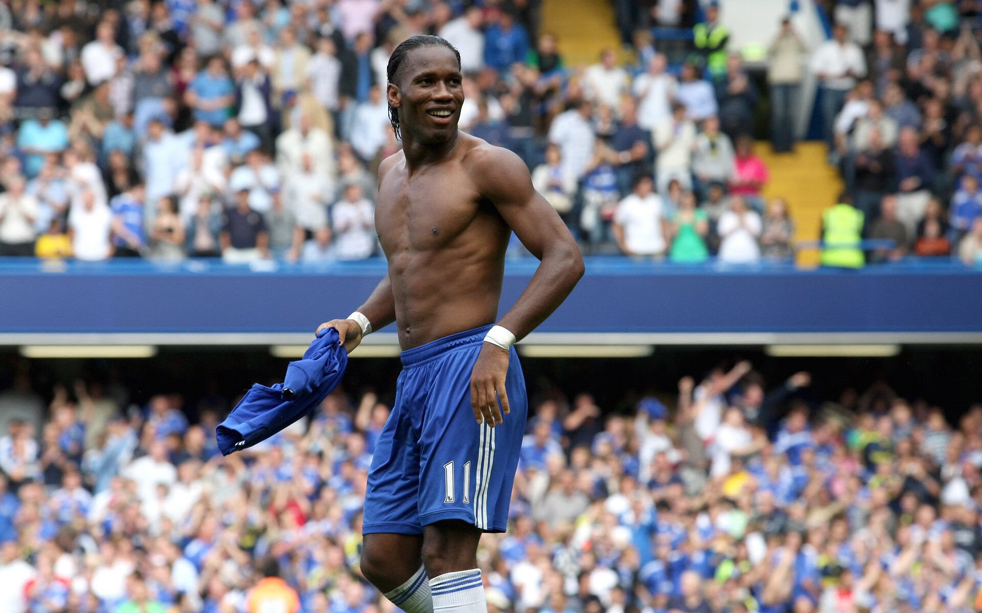 同是绝杀为何天壤之别？利拉德用血脉觉醒给尼克斯上了最后一课