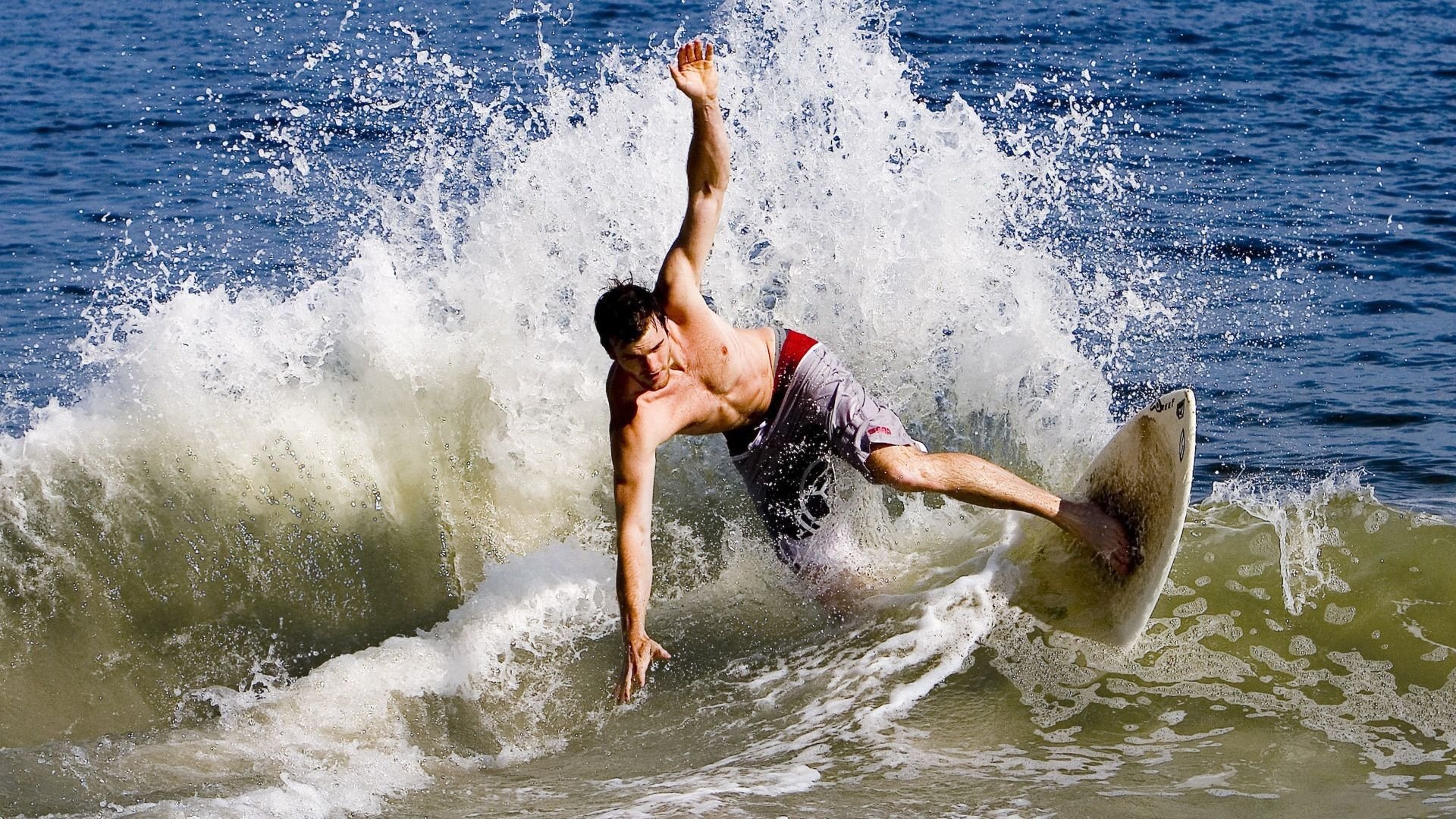 PG中国官网-红墙彼端，当莫德里奇身披红魔战袍