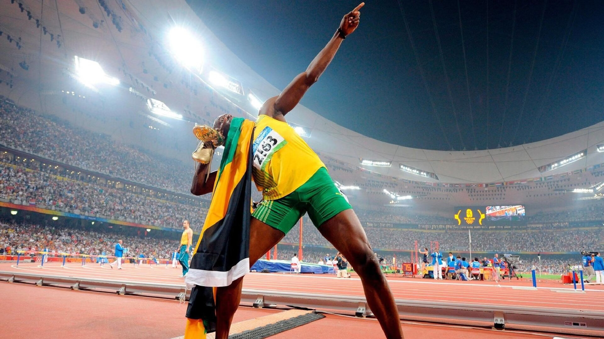 威廉姆斯绝地逆袭，佩雷兹正名之战，一场颠覆F1叙事逻辑的双重胜利